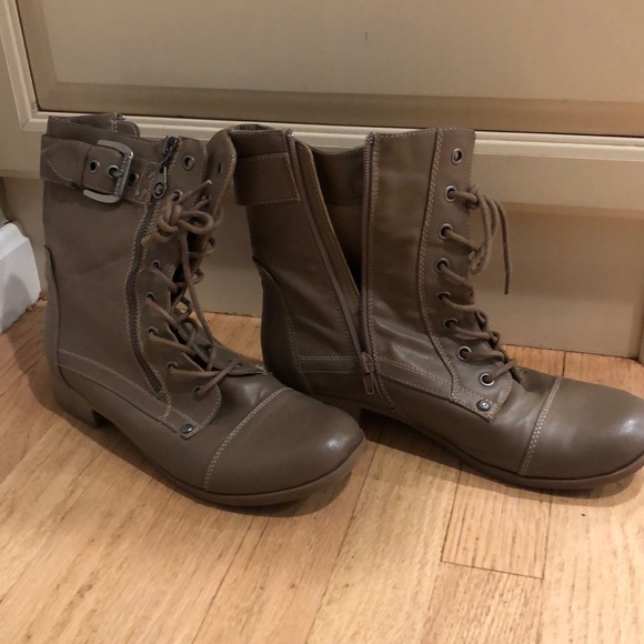 G by Guess Shoes - 🥾 Guess boots.